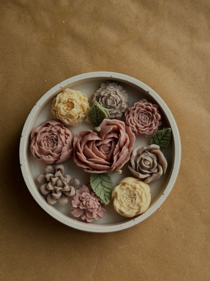 Bougie végétale faite main -  Le pot fleuri Aurabloom