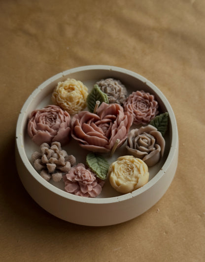 Bougie végétale faite main -  Le pot fleuri Aurabloom