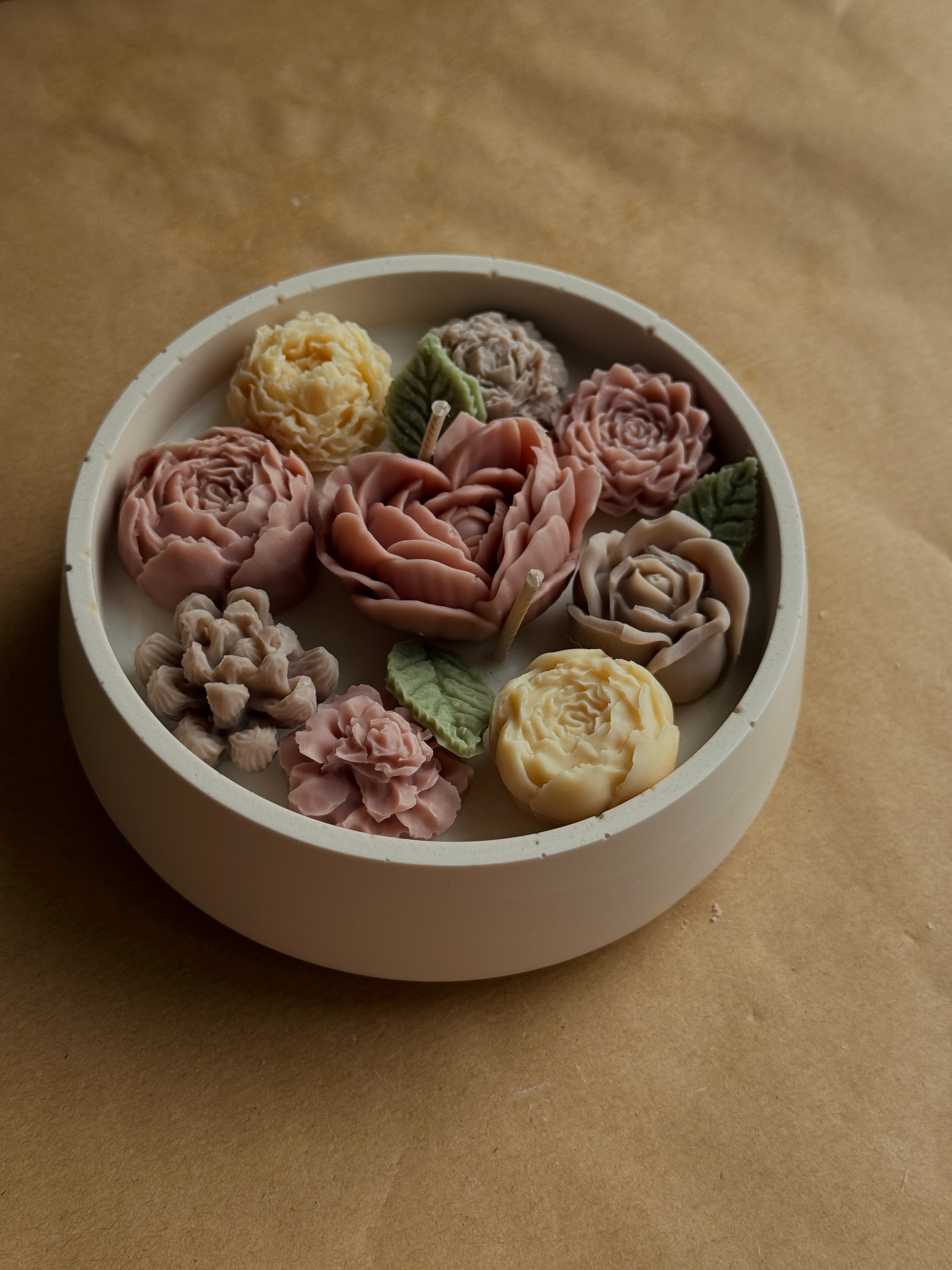 Bougie végétale faite main -  Le pot fleuri Aurabloom